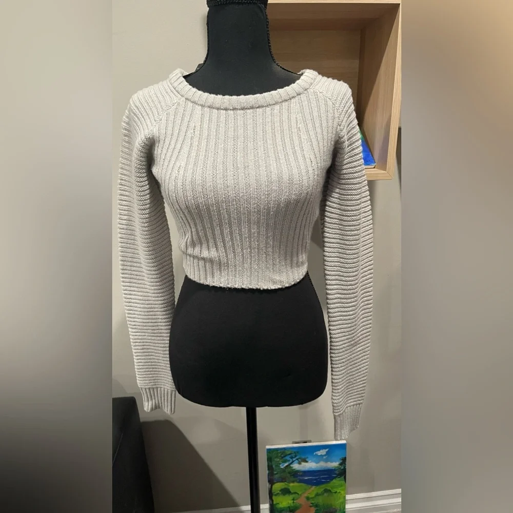 Pretty Little Thing Petite Grey Cropped Rib Knit Sweater - Picture 2 of 6